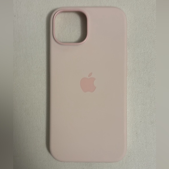 SOLD iPhone 15 Silicone Case with MagSafe - Light Pink - Brand New - Picture 3 of 4